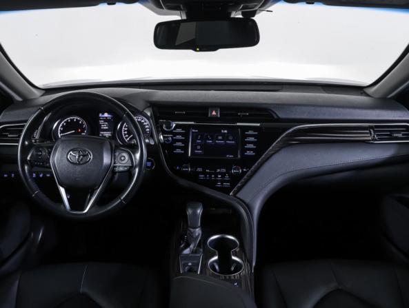 Toyota Camry VIII (XV70) с пробегом 2019 года, цена 2 890 000 рублей, 130802 км, седан, Автокод Объявления
