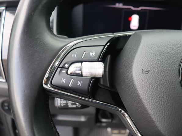 Skoda Kodiaq I Рестайлинг с пробегом 2021 года, цена 2 799 000 рублей, 173203 км, внедорожник, Автокод Объявления