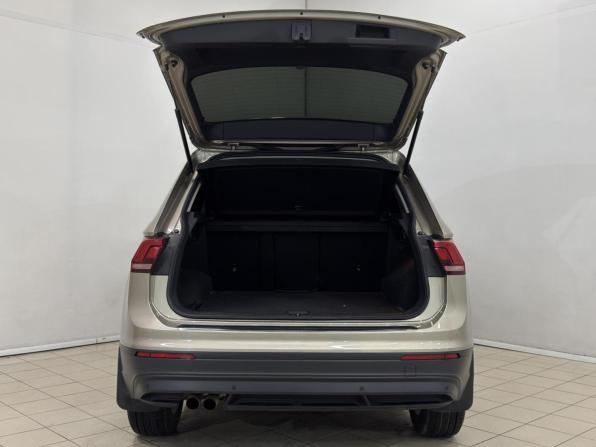 Volkswagen Tiguan II с пробегом 2020 года, цена 2 700 000 рублей, 123363 км, внедорожник, Автокод Объявления