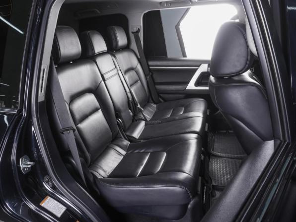Toyota Land Cruiser 200 Series Рестайлинг 2 с пробегом 2018 года, цена 7 350 000 рублей, 165318 км, внедорожник, Автокод Объявления