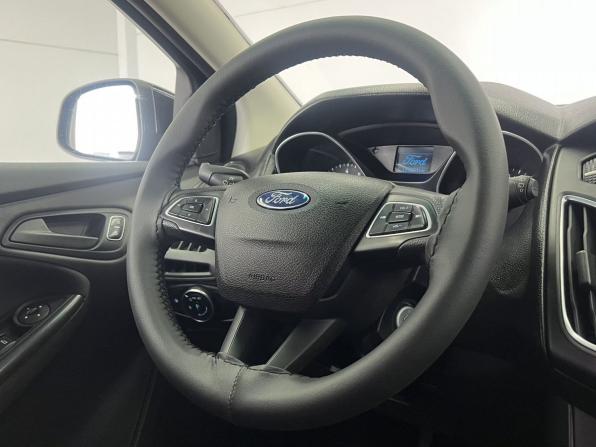 Ford Focus III Рестайлинг с пробегом 2015 года, цена 899 000 рублей, 126651 км, хэтчбек, Автокод Объявления