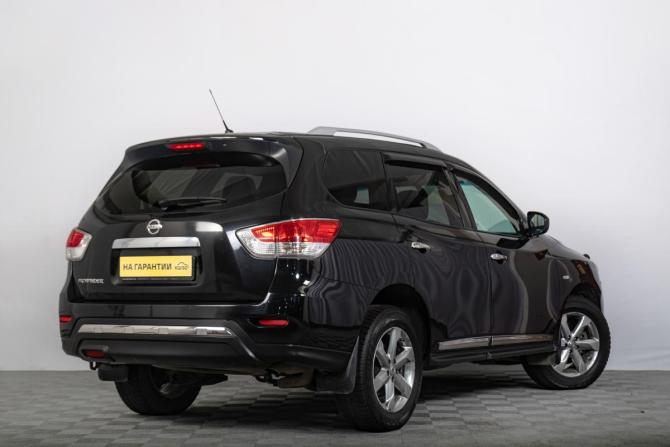 Nissan Pathfinder IV с пробегом 2015 года, цена 1 849 000 рублей, 162715 км, внедорожник, Автокод Объявления