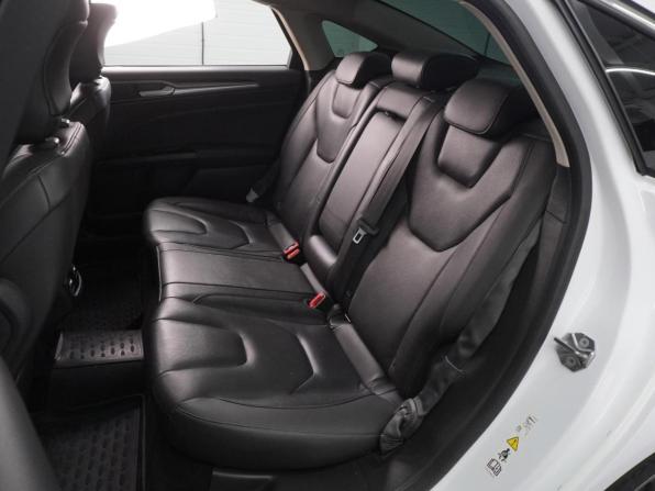 Ford Mondeo V с пробегом 2015 года, цена 1 599 000 рублей, 133091 км, седан, Автокод Объявления