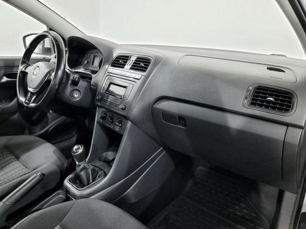 Volkswagen Polo V Рестайлинг с пробегом 2017 года, цена 1 080 000 рублей, 88652 км, седан, Автокод Объявления