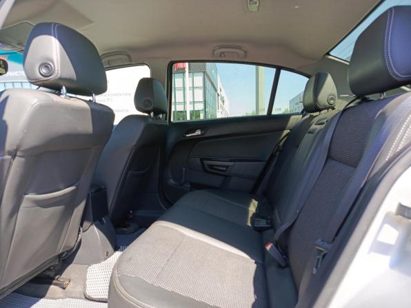 Opel Astra H Рестайлинг с пробегом 2012 года, цена 380 000 рублей, 112067 км, седан, Автокод Объявления