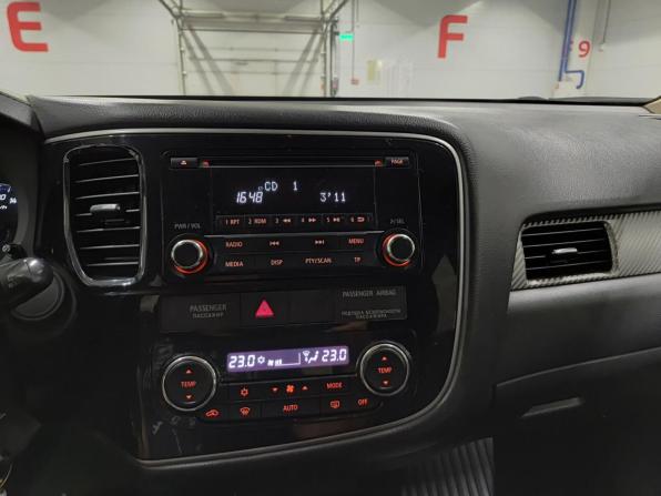 Mitsubishi Outlander III Рестайлинг 3 с пробегом 2018 года, цена 1 599 000 рублей, 200290 км, внедорожник, Автокод Объявления