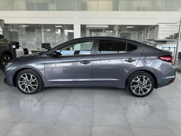Hyundai Elantra VI (AD) Рестайлинг с пробегом 2019 года, цена 1 635 000 рублей, 70531 км, седан, Автокод Объявления