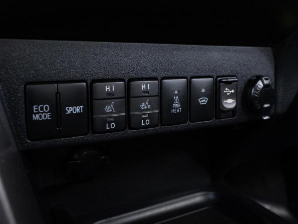 Toyota RAV4 IV (XA40) Рестайлинг с пробегом 2016 года, цена 2 222 000 рублей, 222222 км, внедорожник, Автокод Объявления