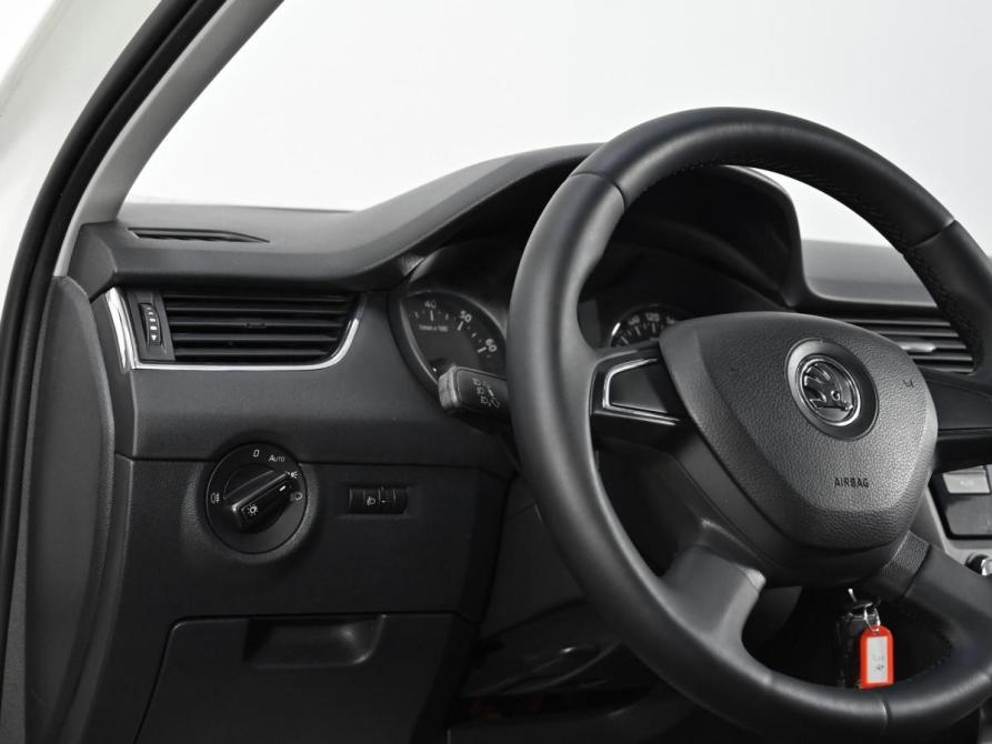 Skoda Octavia III (A7) Москва  - изображение 7