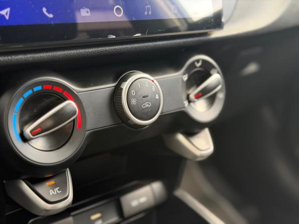 Kia Rio IV Рестайлинг с пробегом 2020 года, цена 1 449 000 рублей, 71000 км, седан, Автокод Объявления