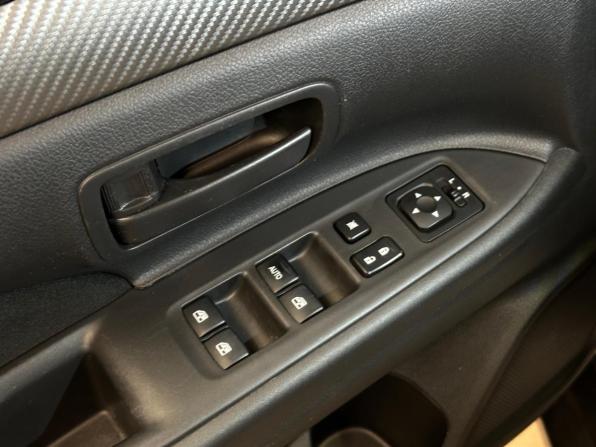 Mitsubishi Outlander III Рестайлинг 2 с пробегом 2015 года, цена 1 583 000 рублей, 145251 км, внедорожник, Автокод Объявления