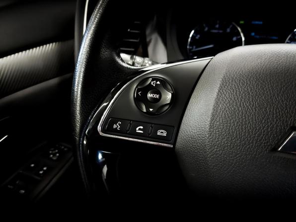 Mitsubishi Outlander III Рестайлинг 2 с пробегом 2018 года, цена 1 925 000 рублей, 117278 км, внедорожник, Автокод Объявления