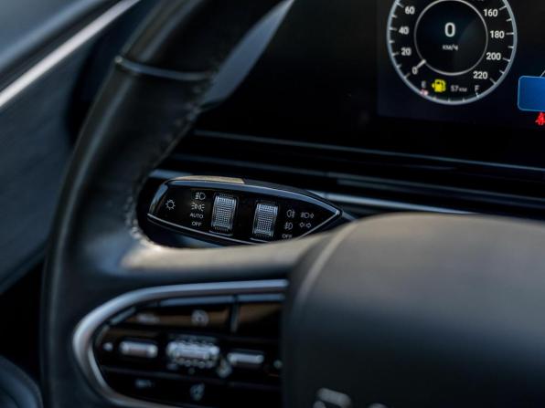 Omoda C5 I Рестайлинг с пробегом 2024 года, цена 1 638 000 рублей, 48040 км, внедорожник, Автокод Объявления