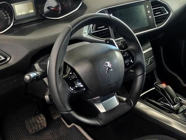 Peugeot 308 II Рестайлинг с пробегом 2019 года, цена 1 290 000 рублей, 184126 км, универсал, Автокод Объявления