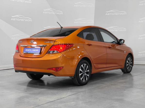 Hyundai Solaris I Рестайлинг с пробегом 2015 года, цена 1 050 000 рублей, 178171 км, седан, Автокод Объявления