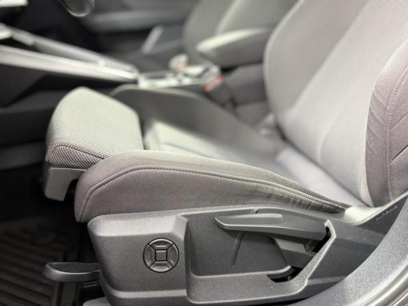 Audi A3 IV (8Y) с пробегом 2021 года, цена 2 612 900 рублей, 77690 км, хэтчбек, Автокод Объявления