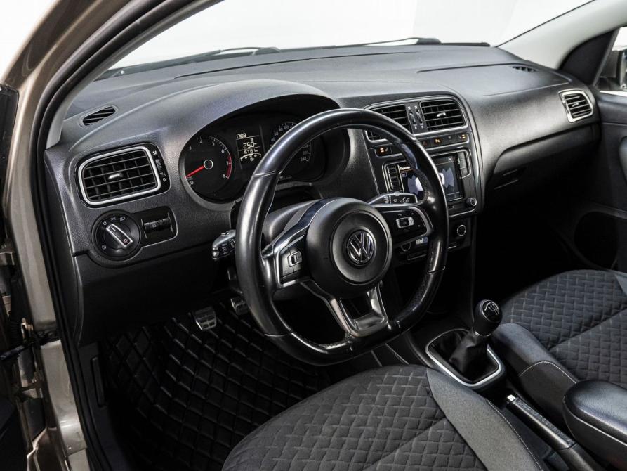 Volkswagen Polo V Рестайлинг Тюмень  - изображение 10