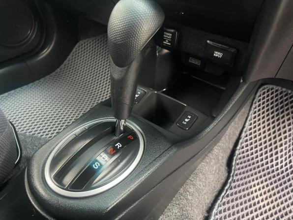 Honda Fit II с пробегом 2011 года, цена 690 000 рублей, 235000 км, хэтчбек, Автокод Объявления