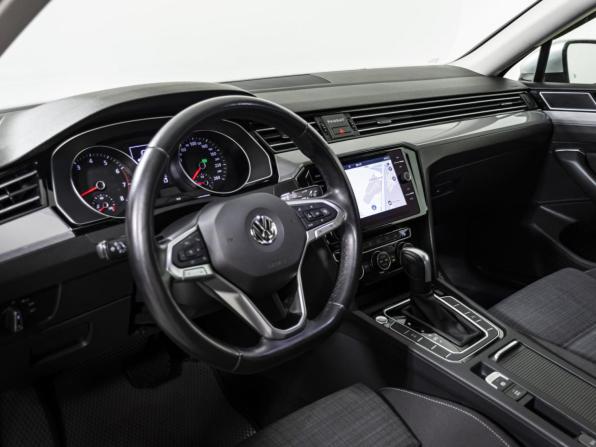 Volkswagen Passat B8 Рестайлинг с пробегом 2019 года, цена 2 178 000 рублей, 171146 км, седан, Автокод Объявления