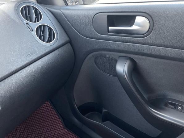 Volkswagen Golf VI с пробегом 2010 года, цена 640 000 рублей, 222112 км, хэтчбек, Автокод Объявления