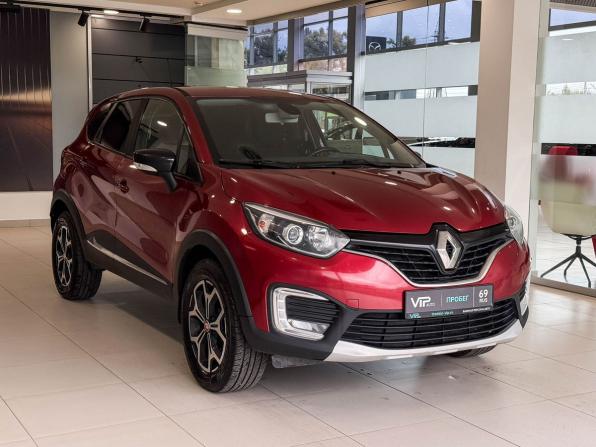 Renault Kaptur I с пробегом 2018 года, цена 1 157 000 рублей, 155816 км, внедорожник, Автокод Объявления