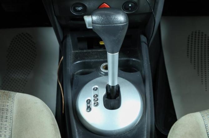 Renault Megane II Рестайлинг с пробегом 2006 года, цена 299 000 рублей, 265363 км, седан, Автокод Объявления