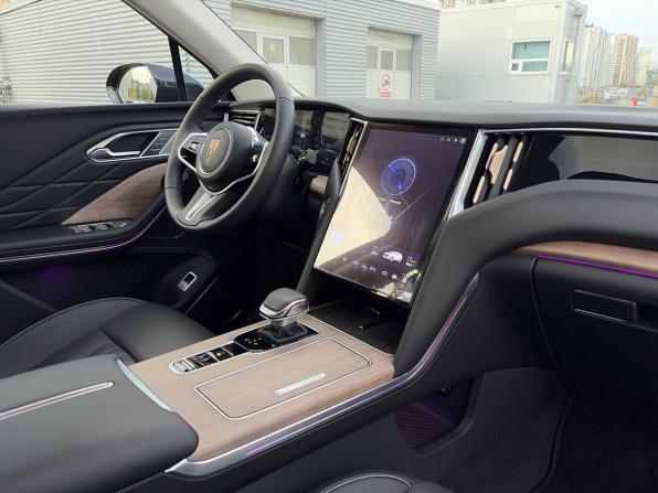 Hongqi HS7 II с пробегом 2025 года, цена 4 255 000 рублей, 3072 км, внедорожник, Автокод Объявления
