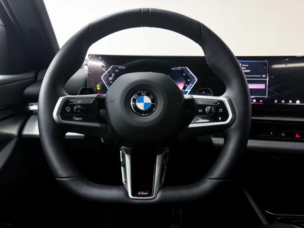BMW 5 серии VIII (G60/G61/G68) с пробегом 2025 года, цена 7 900 000 рублей, 4097 км, седан, Автокод Объявления