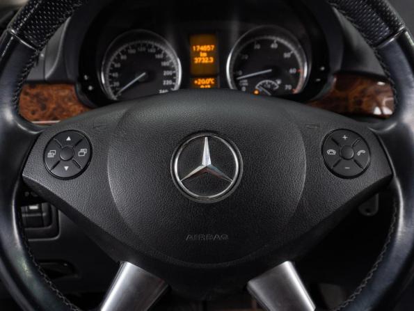 Mercedes-Benz Viano I (W639) Рестайлинг с пробегом 2014 года, цена 2 300 000 рублей, 174857 км, минивэн, Автокод Объявления