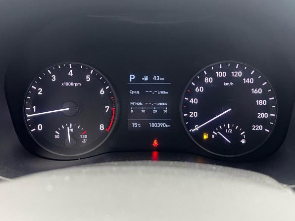Hyundai Solaris II с пробегом 2017 года, цена 1 180 000 рублей, 180000 км, седан, Автокод Объявления