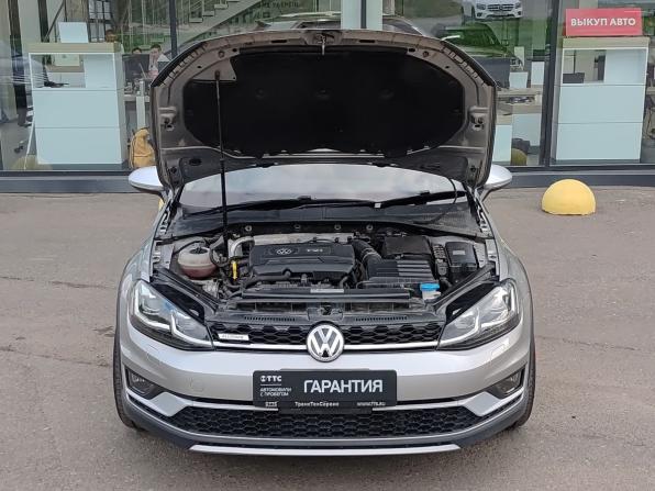 Volkswagen Golf VII Рестайлинг с пробегом 2017 года, цена 1 899 000 рублей, 83199 км, универсал, Автокод Объявления