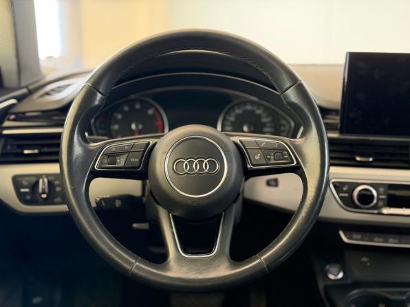 Audi A4 V (B9) Рестайлинг с пробегом 2020 года, цена 2 070 000 рублей, 197279 км, седан, Автокод Объявления