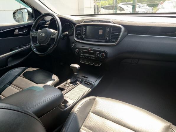 Kia Sorento III Prime Рестайлинг с пробегом 2018 года, цена 2 906 000 рублей, 124771 км, внедорожник, Автокод Объявления