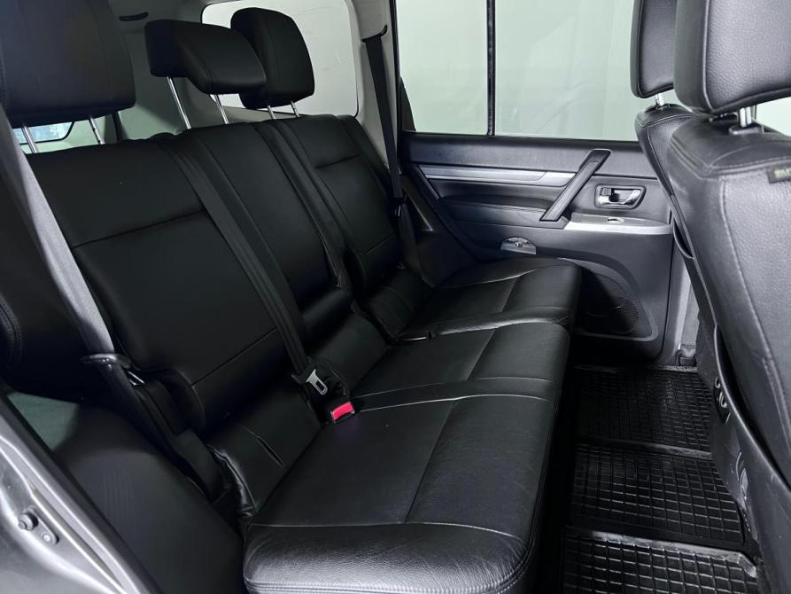 Mitsubishi Pajero IV Рестайлинг 2 Ростов-на-Дону  - изображение 15