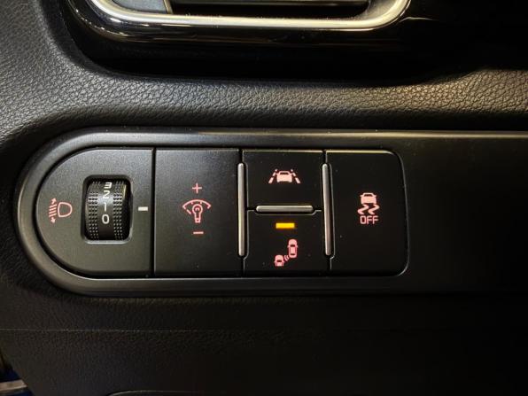 Kia Ceed III с пробегом 2019 года, цена 1 799 000 рублей, 80000 км, хэтчбек, Автокод Объявления