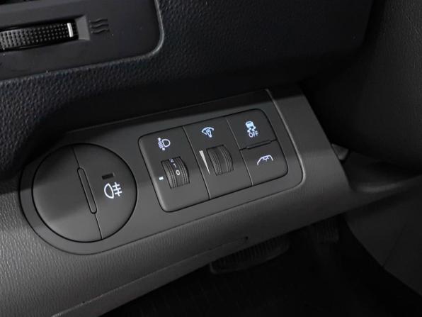 Hyundai H-1 II Рестайлинг 2 с пробегом 2021 года, цена 3 225 000 рублей, 98690 км, минивэн, Автокод Объявления