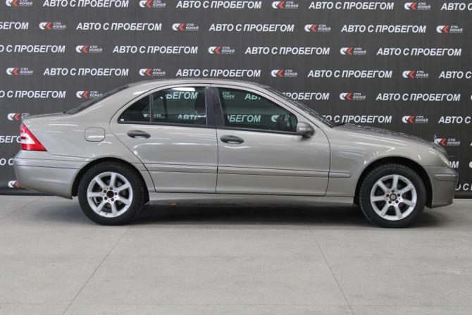 Mercedes-Benz C-Класс II (W203) Рестайлинг с пробегом 2006 года, цена 798 000 рублей, 142000 км, седан, Автокод Объявления