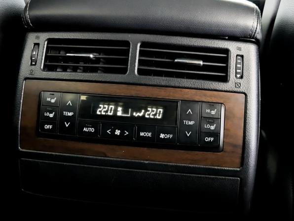Toyota Land Cruiser 200 Series Рестайлинг 2 с пробегом 2019 года, цена 5 200 000 рублей, 253525 км, внедорожник, Автокод Объявления