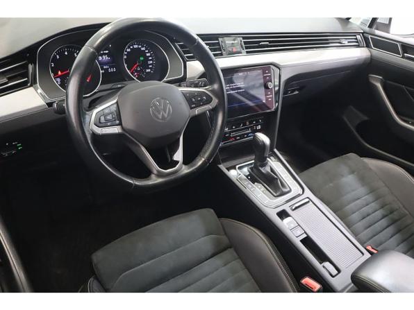 Volkswagen Passat B8 Рестайлинг с пробегом 2021 года, цена 2 679 000 рублей, 138361 км, седан, Автокод Объявления