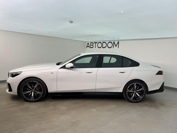 BMW 5 серии VIII (G60/G61/G68) с пробегом 2025 года, цена 9 250 000 рублей, 6220 км, седан, Автокод Объявления