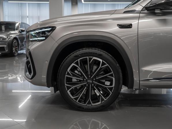Geely Monjaro I Рестайлинг 2 с пробегом 2025 года, цена 4 200 000 рублей, 21 км, внедорожник, Автокод Объявления