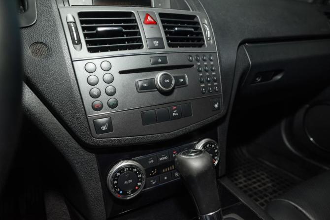 Mercedes-Benz C-Класс III (W204) с пробегом 2010 года, цена 989 000 рублей, 264482 км, седан, Автокод Объявления