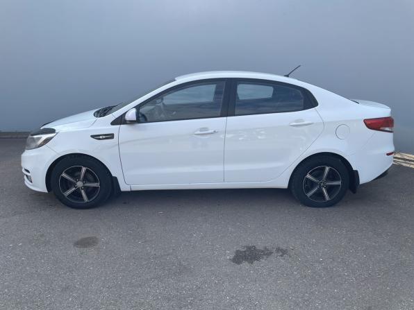 Kia Rio III Рестайлинг с пробегом 2015 года, цена 1 063 000 рублей, 177573 км, седан, Автокод Объявления