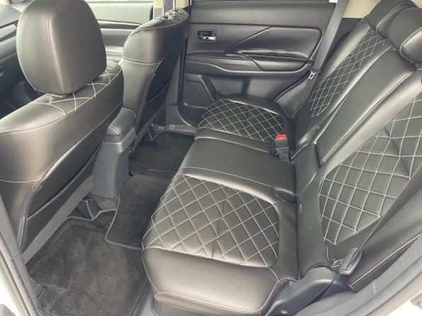 Mitsubishi Outlander III Рестайлинг 3 с пробегом 2022 года, цена 2 590 000 рублей, 45882 км, внедорожник, Автокод Объявления