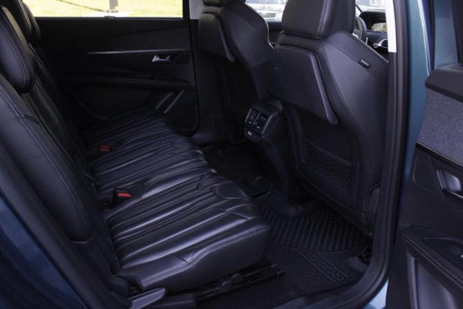 Peugeot 5008 II с пробегом 2018 года, цена 2 090 000 рублей, 67588 км, внедорожник, Автокод Объявления