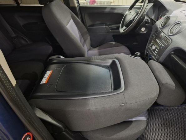 Ford Fusion I Рестайлинг с пробегом 2012 года, цена 575 000 рублей, 140646 км, хэтчбек, Автокод Объявления