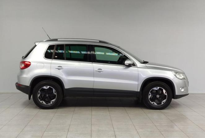 Volkswagen Tiguan I с пробегом 2010 года, цена 1 100 000 рублей, 136792 км, внедорожник, Автокод Объявления