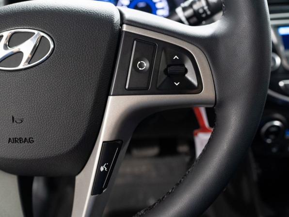Hyundai Solaris I Рестайлинг с пробегом 2014 года, цена 1 070 500 рублей, 105164 км, седан, Автокод Объявления