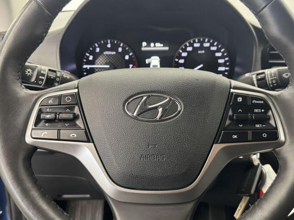 Hyundai Solaris II Рестайлинг с пробегом 2022 года, цена 1 810 000 рублей, 49578 км, седан, Автокод Объявления
