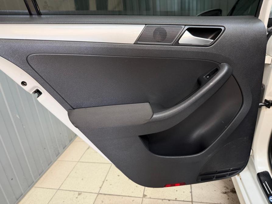 Volkswagen Jetta VI Магнитогорск  - изображение 14
